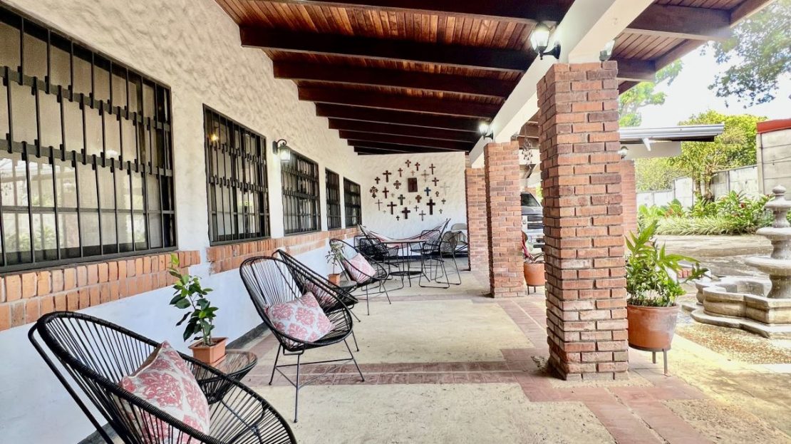 Exclusive Estate for Sale in La Garita