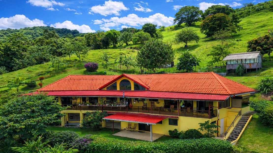 Private Off-Grid-Ready 8.15 Acre Estate with Panoramic Lake Arenal & Volcano Views - Lower Level Apartment