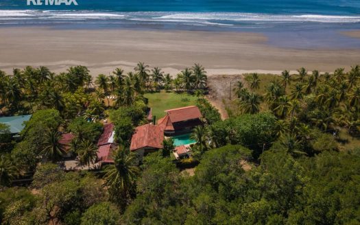 Luxury Beachfront Wooden Estate with Pool in Playa San Miguel – Prime Oceanfront Property