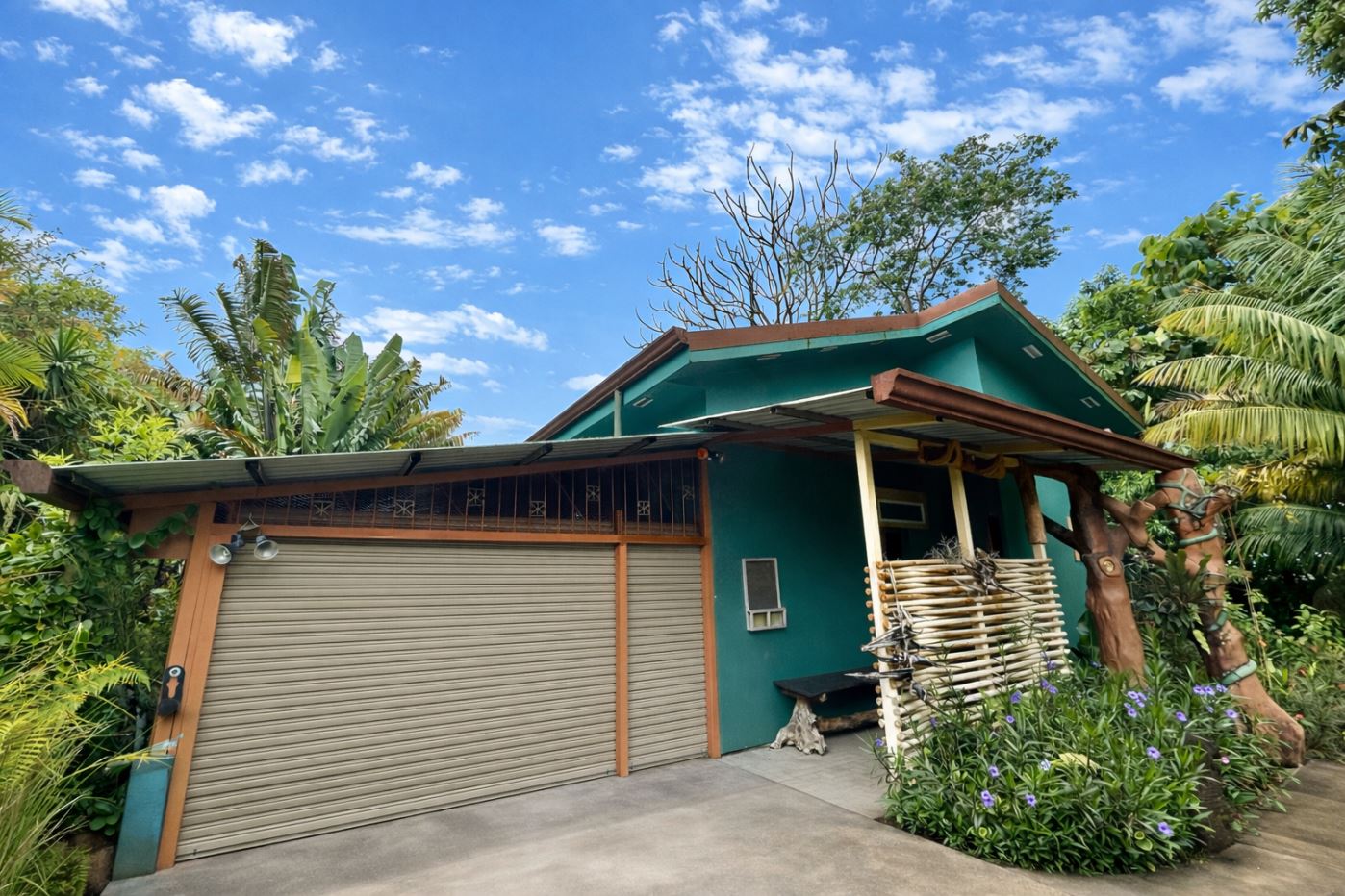 Lake Arenal Estate - 1.7 Acre Property with Home and Panoramic Views in Gated Lake Paradise Guanacaste Costa Rica