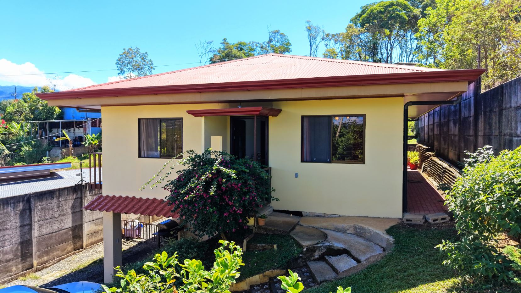 For Sale: 167 m² House | 454 m² Lot | Mountain Views &amp; Secure Perimeter | La Bonita de Rivas