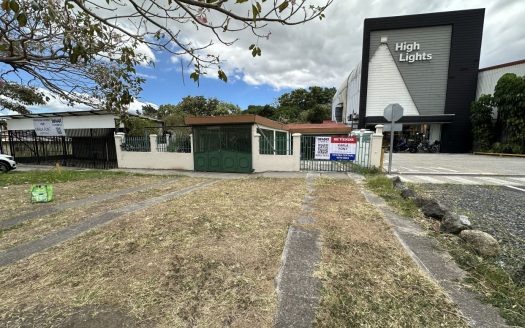 Strategic Commercial Property Across from Distrito 4 | 639 m² | Ideal for Offices, Medical Practice or Retail