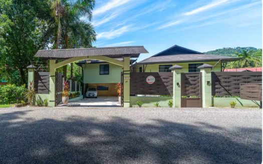 EXCLUSIVE PROPERTY IN DOWNTOWN GOLFITO – UNIQUE OPPORTUNITY