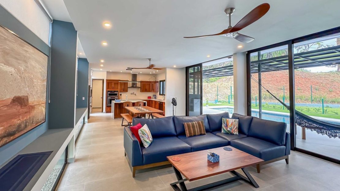 Exquisite Villa with 5000m2 and a Pool in Manuel Antonio