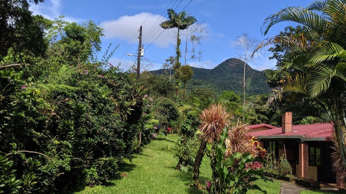 Guest House & Income Potential Near La Fortuna