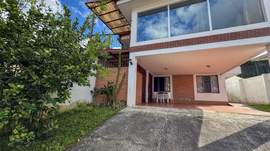 House for sale in Cartago Orosi Costa Rica