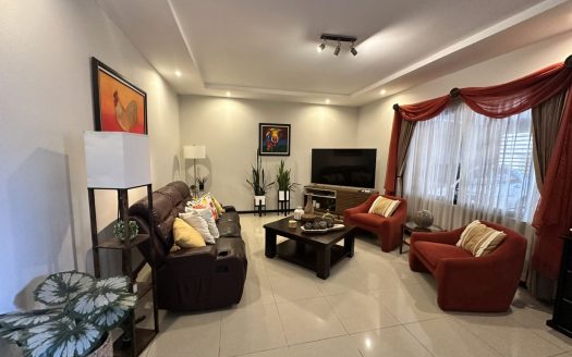 Modern Two-Story Home in Residencial Quizarco, Santo Domingo de Heredia | 253 m² Lot & 253 m² Construction