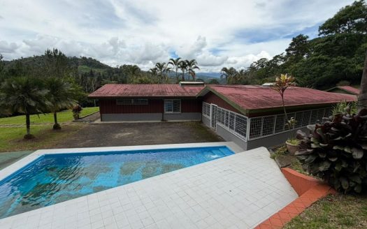 Property of 11,915 m2 in Atirro, La Suiza, Turrialba