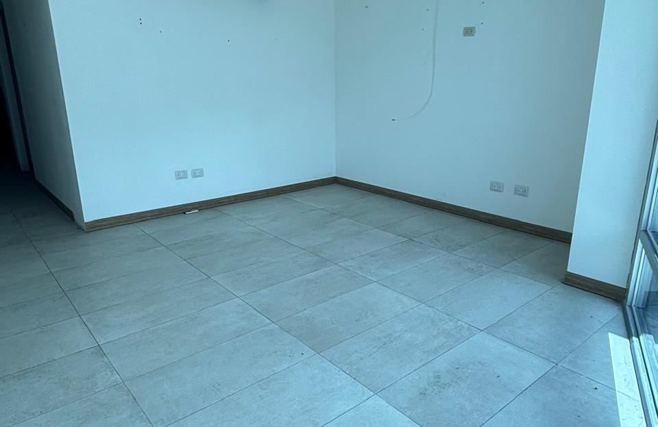 Office for Sale in Torres Paseo Colón - $120.000