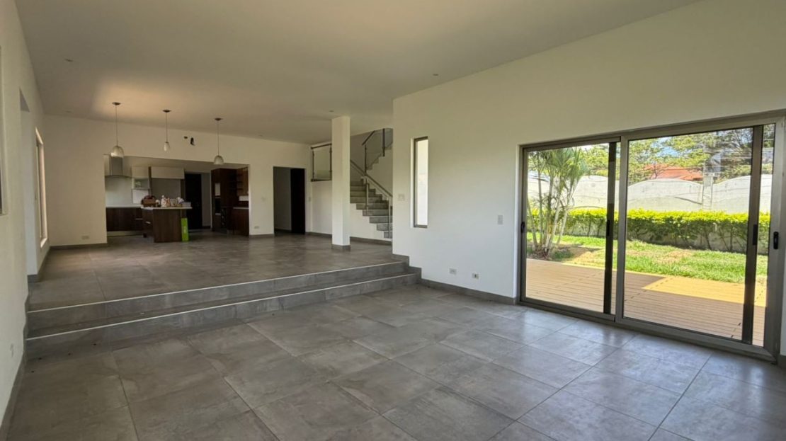 Elegance & Spaciousness in the Heart of Guachipelín