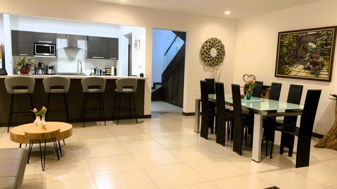 Modern House for Rent in Escazú – Prime Location & Exclusive Amenities