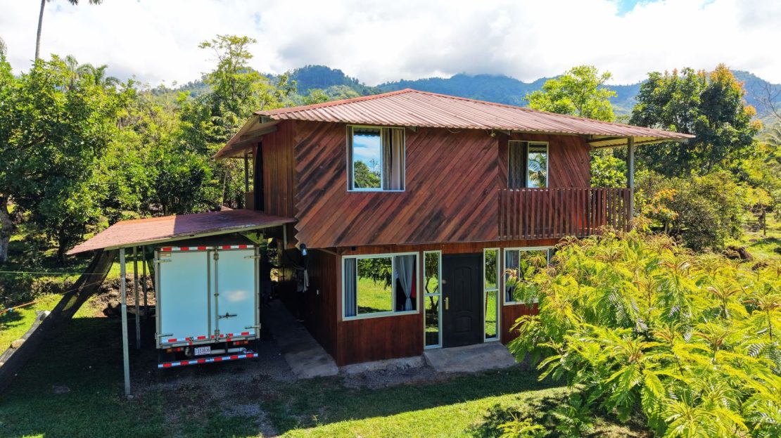 Rural House for Sale with Mountain Views in San Pedrito de Cajón