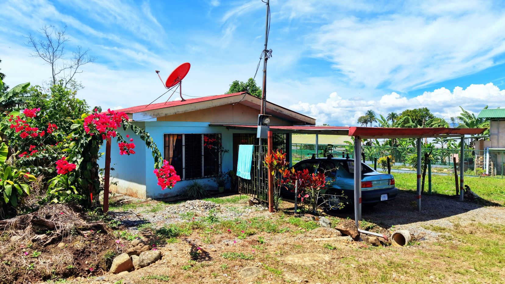 Rural Home with a Peaceful Atmosphere in Playa Verde, Santa Elena 206 m² Lot