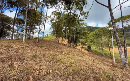 For Sale: Beautiful Mountain 1646m2 Residential Lot in Quebradas – CR