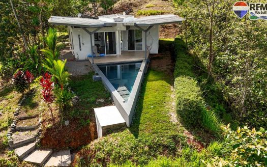 32-Acre Self-Sustainable Off-Grid Farm Near Ojochal with House, Solar Power & River