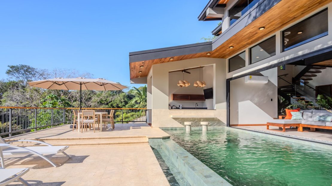 Exclusive Luxury Residence with Additional Lot in Uvita