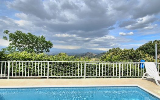 Two-Story Home for Rent in Atenas – Beautiful Views, Pool & Prime Location