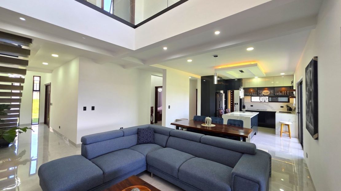 Luxury-Style Home with Mountain Views & Premium Finishes in Alajuela