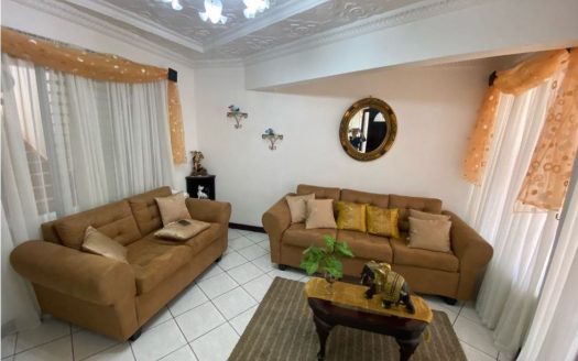 Beautiful House for sale in La Giralda, Alajuela – Safe and central location, 10 minutes from downtown and the airport
