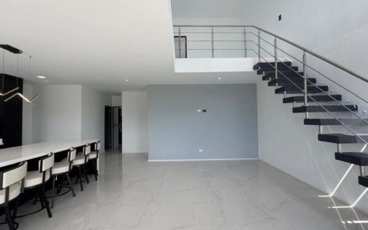 New ultramodern home with big Central Valley views
