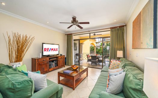 Sunrise 14 ~ Remodeled 3-Bedroom Condo in Prime Tamarindo Location