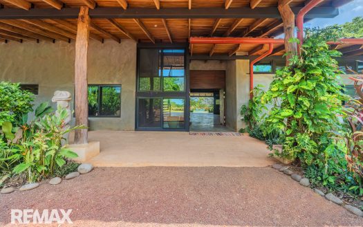 Beachfront Estate with Development Potential in Playa Marbella