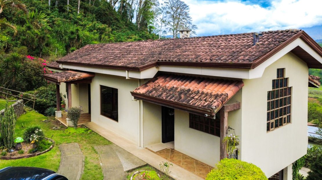 Luxury Mountain Estate in Paraíso Orosi | 11
