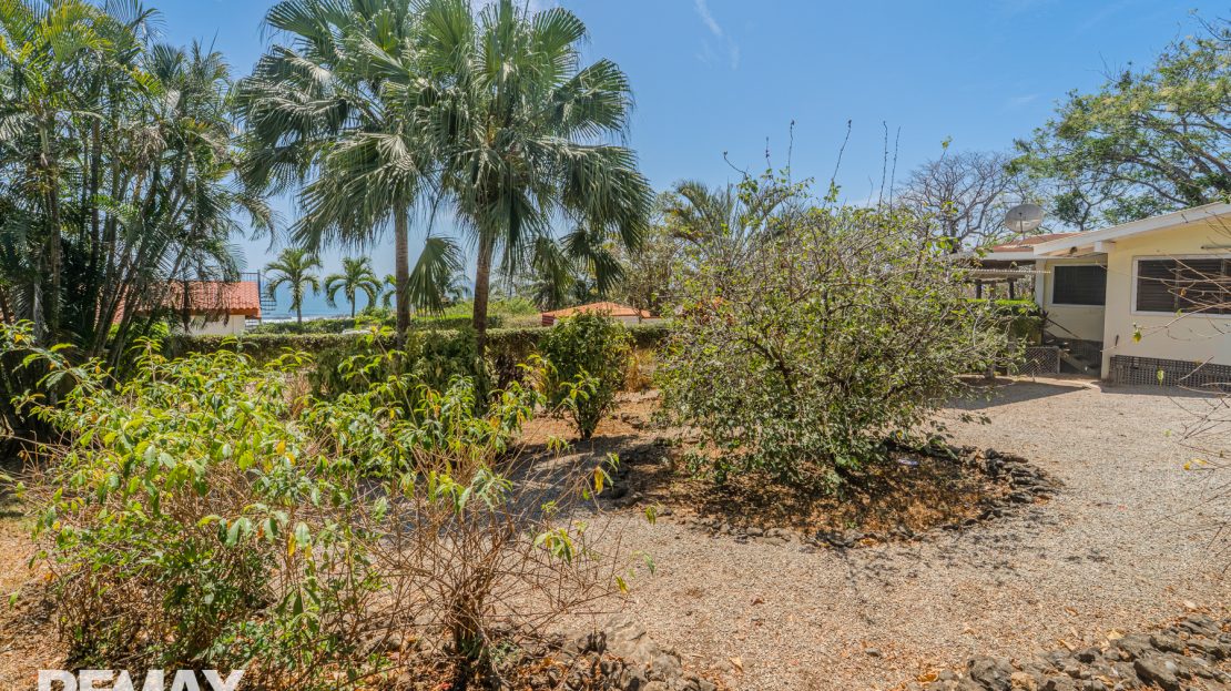 Charming Boutique Lot Above Lagarta Lodge – 315 m² Guanacaste | REMAX