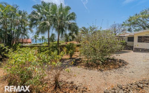 Charming Boutique Lot Above Lagarta Lodge – 315 m² Guanacaste | REMAX