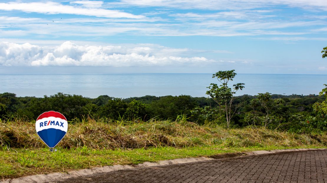 Parrita>Esterillos For Sale 86954 | RE/MAX Costa Rica Real Estate