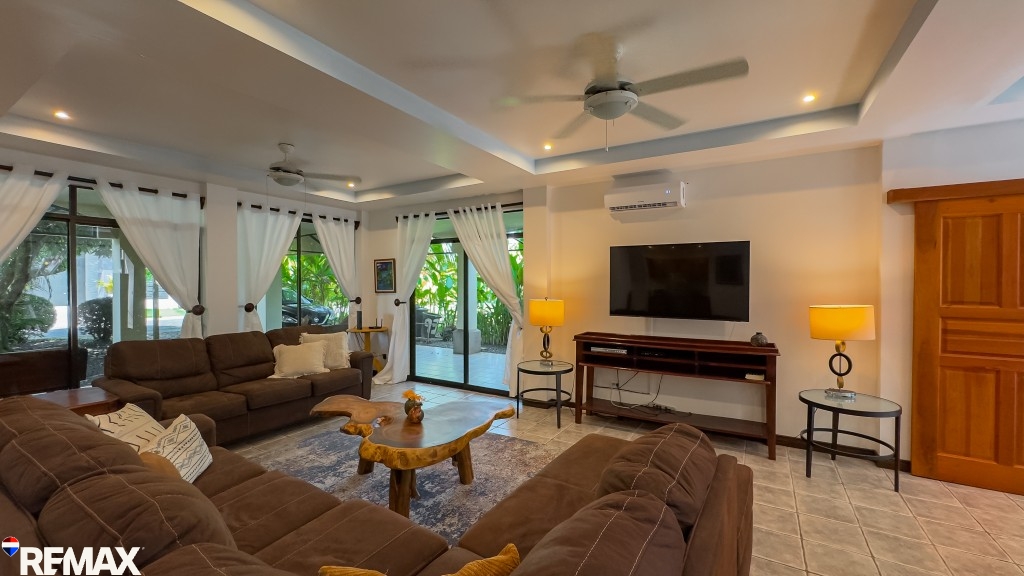 Spacious Home for Sale in Hermosa Palms I Playa Hermosa