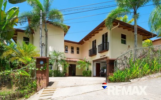 Tropical Oceanview Retreat