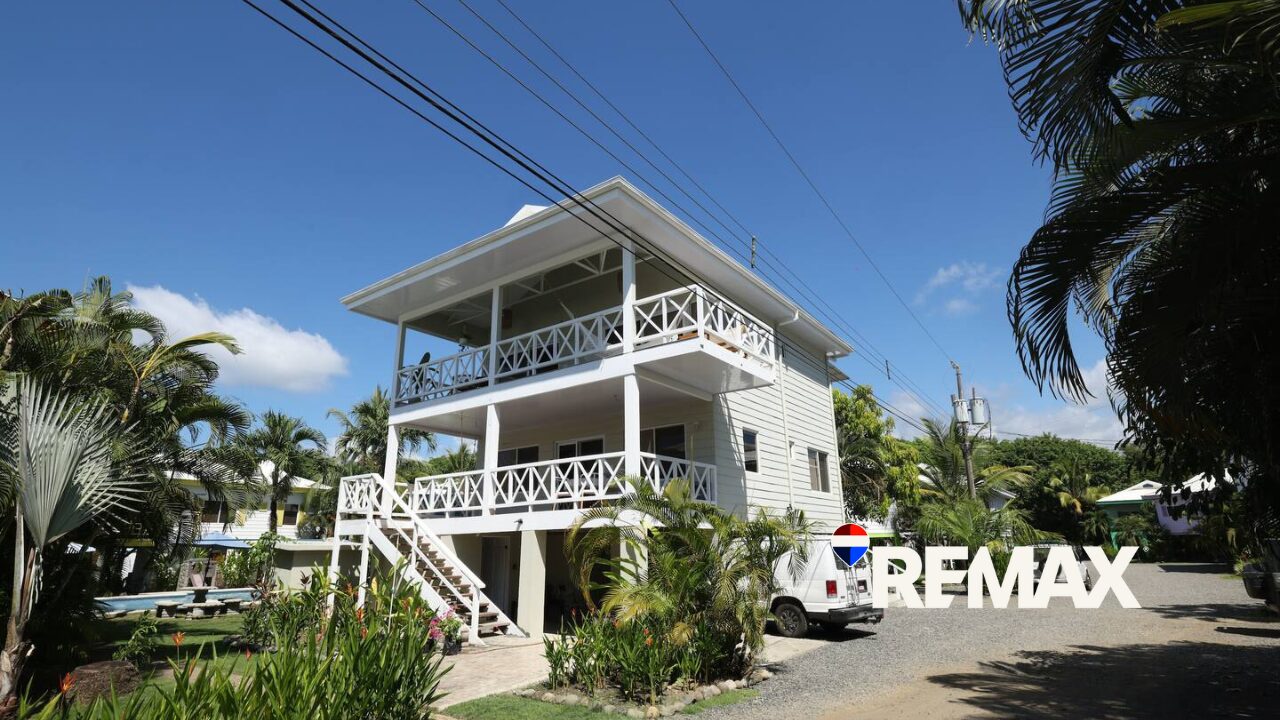 Ocean View Bungalow in Playa Hermosa – A Surfer’s Dream