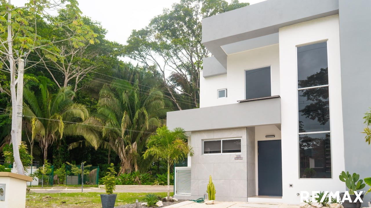 Gated Turnkey Coastal Escape