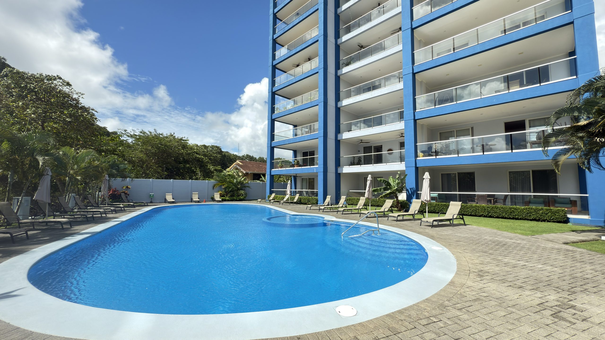 Jaco Beachfront Condo / Breakwater Point