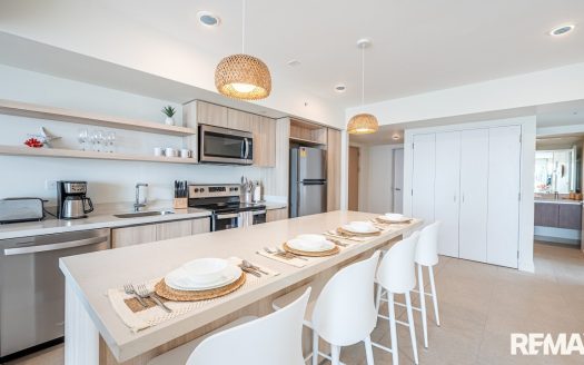 The Pacific Point 202 Oceanfront 3-bedroom