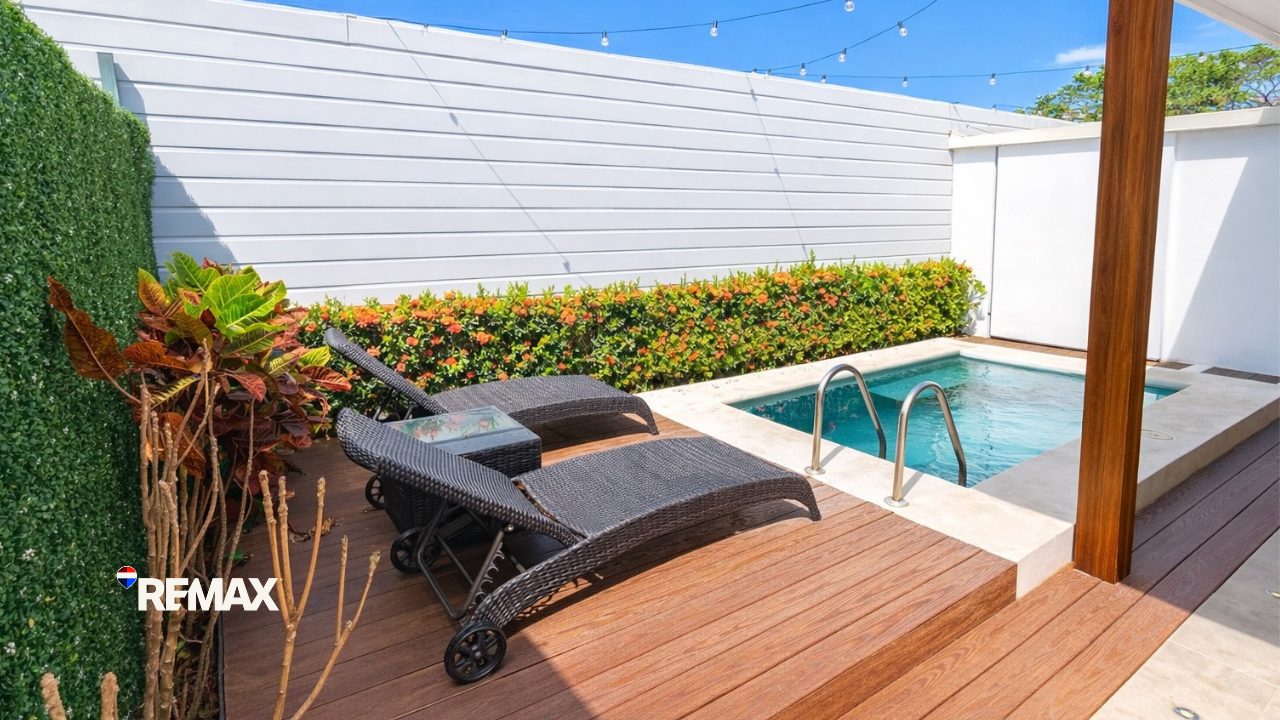 Modern 2BR Home with Private Pool in Selva Coral, South Jacó
