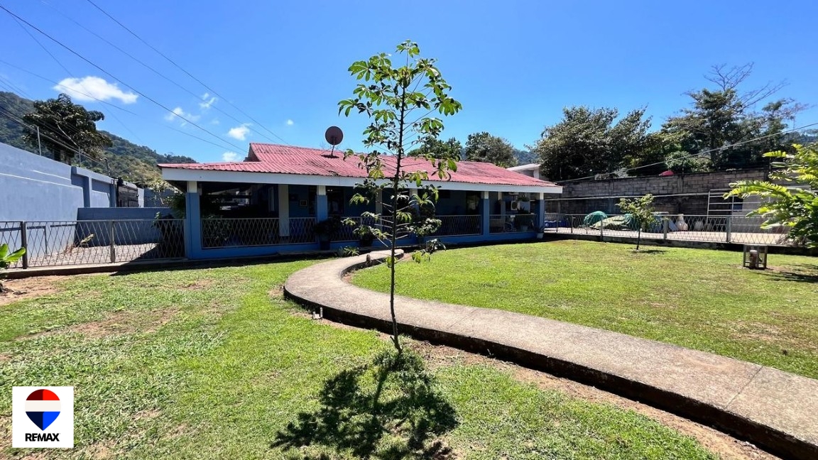 Affordable Downtown Retreat | Private, Quiet, and Convenient Location