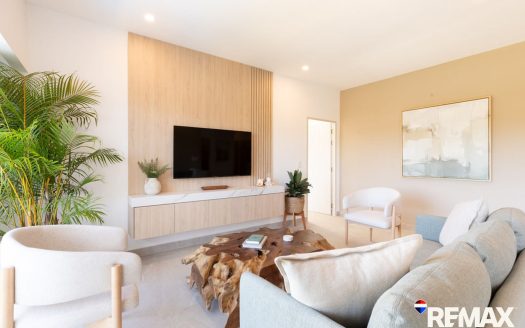 Luxury modern condo | Lush green views