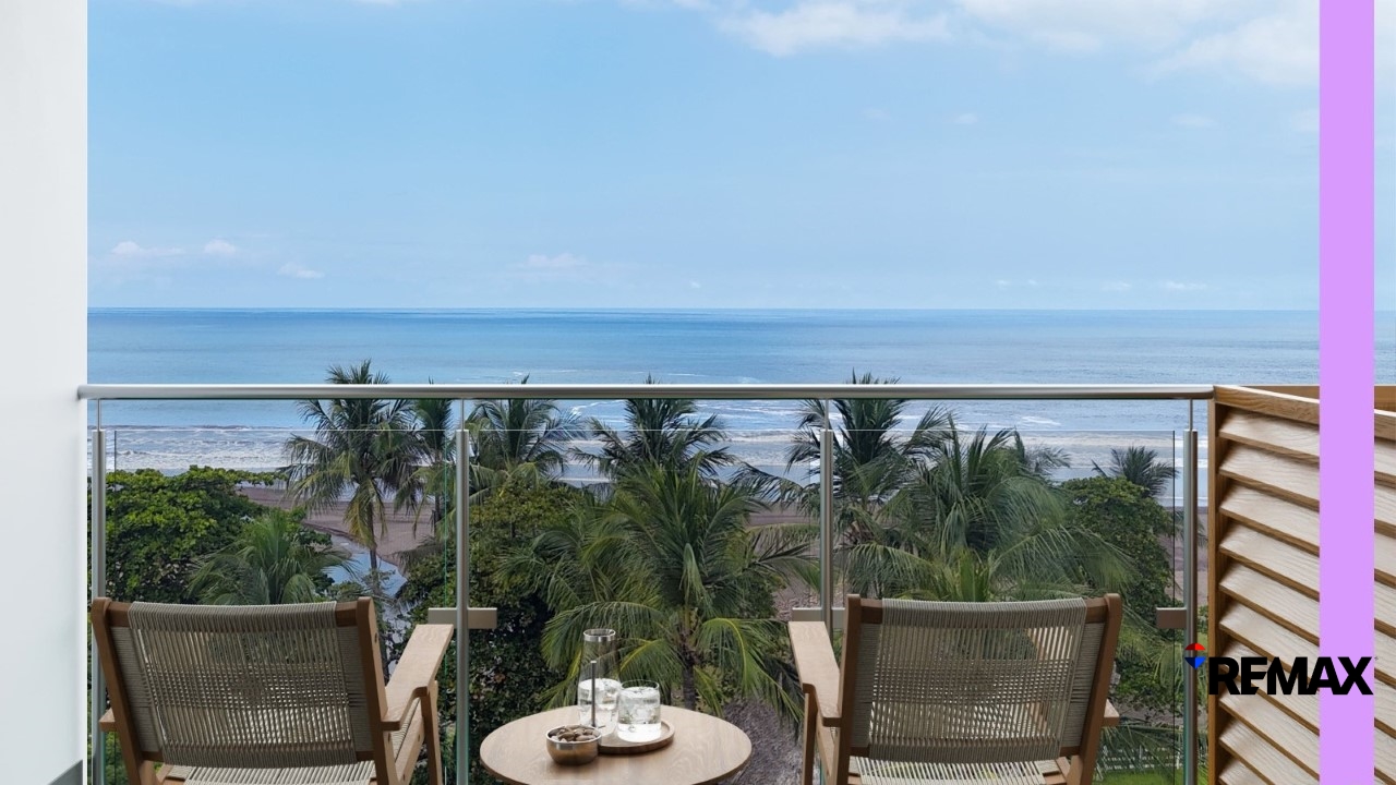 Oceanfront Condo in A´Mar Jaco