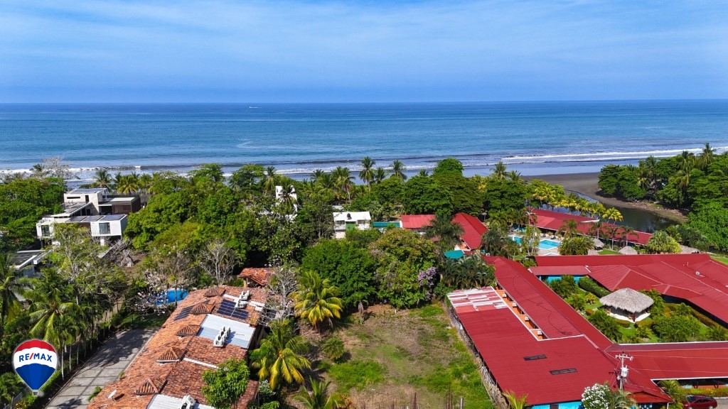 Strategically Located ǀ Lot Opportunity ǀ Jaco Beach