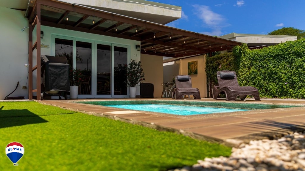 Beachside Two Bedroom House with Private Plunge Pool | Lapa Living