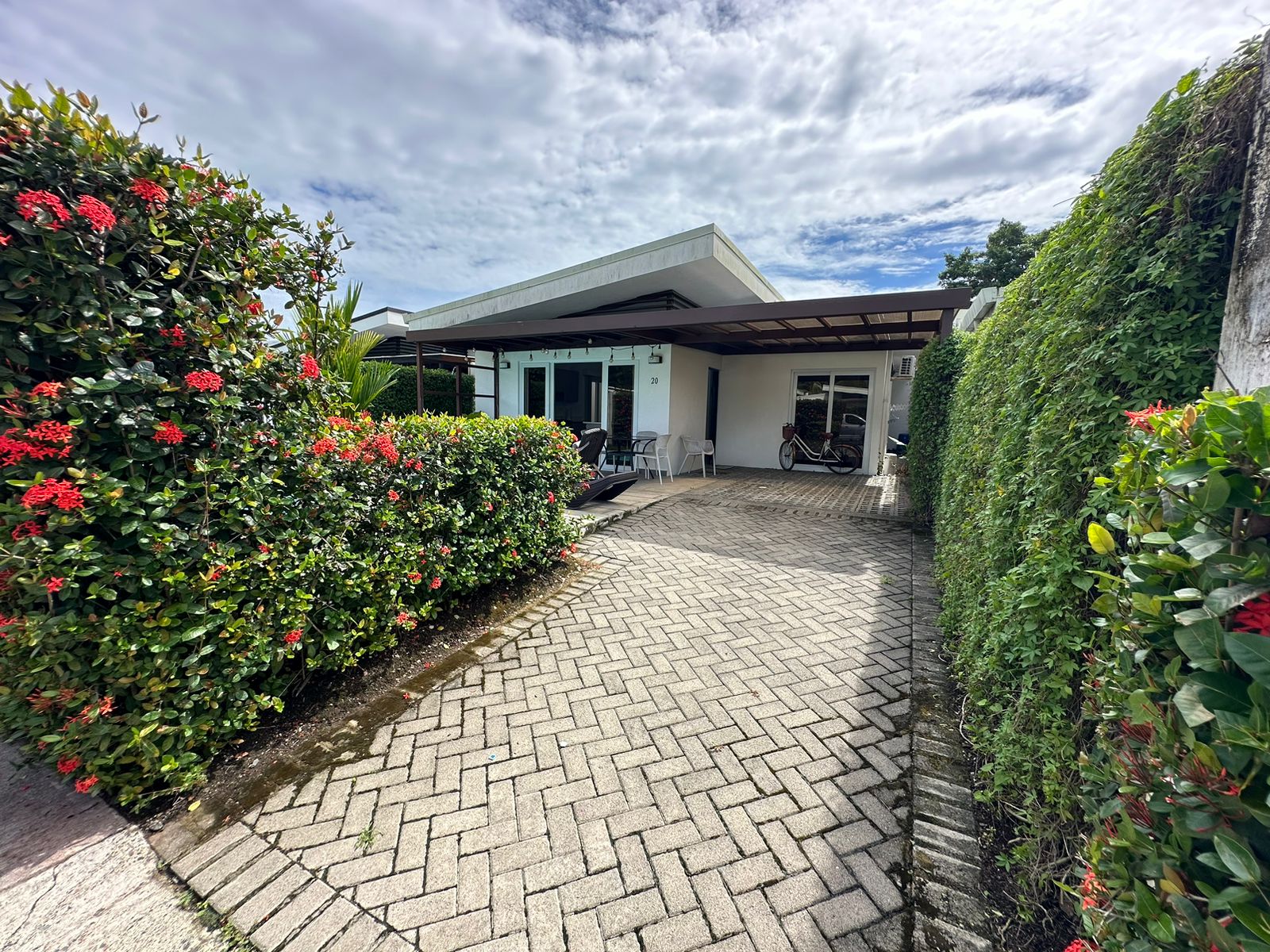 3 Bedroom House with Private Plunge Pool | Lapa Living