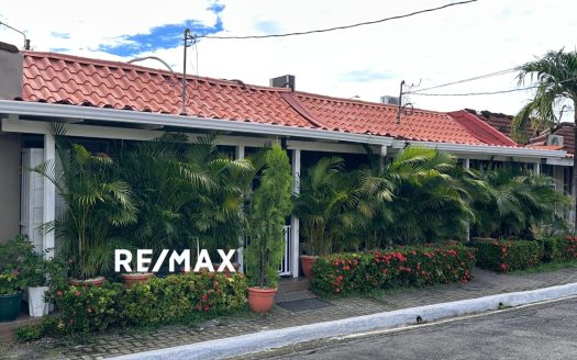 Stylishly Remodeled Villa with Premium Finishes – Villa Tropical #28 in Secure Jaco Community