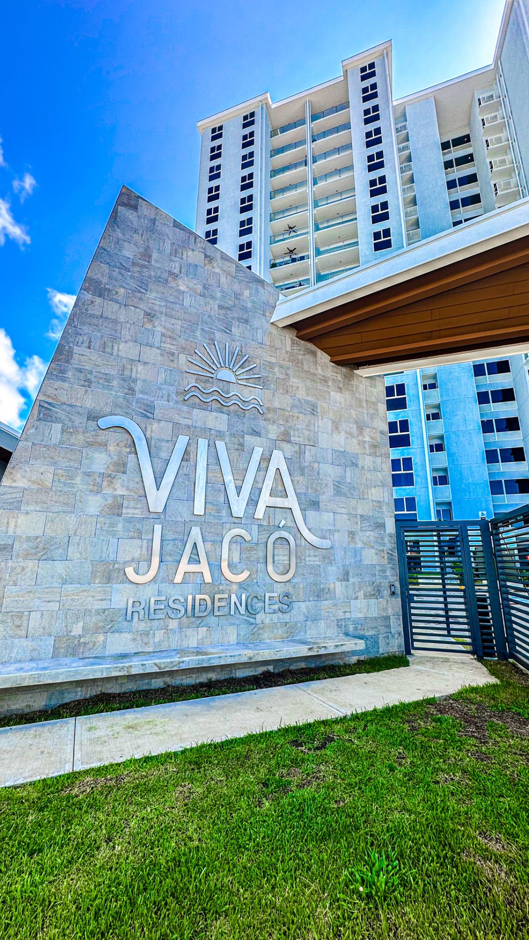 Penthouse Viva Jaco 3 bedroom Ocean and Mountain Views
