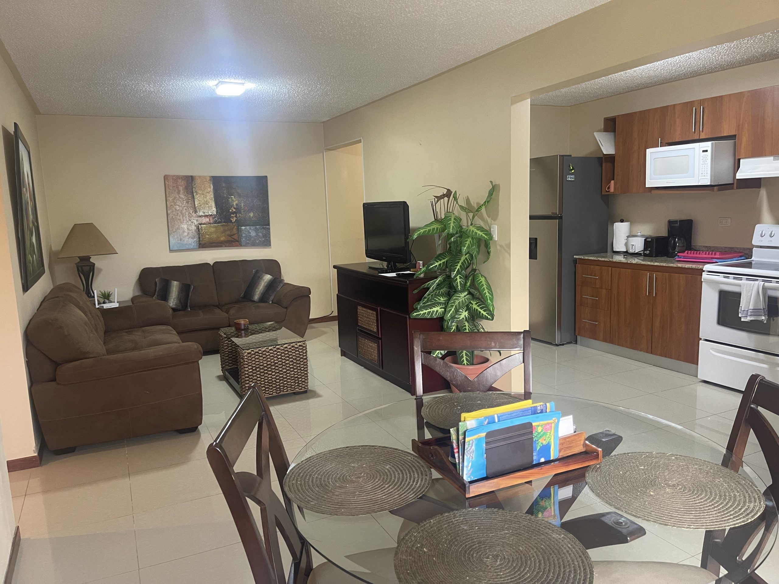 Three bedroom Costa linda Pool view