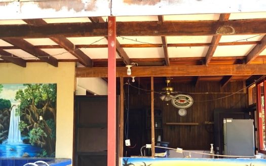 Large lot | Duplex | Expansion potential