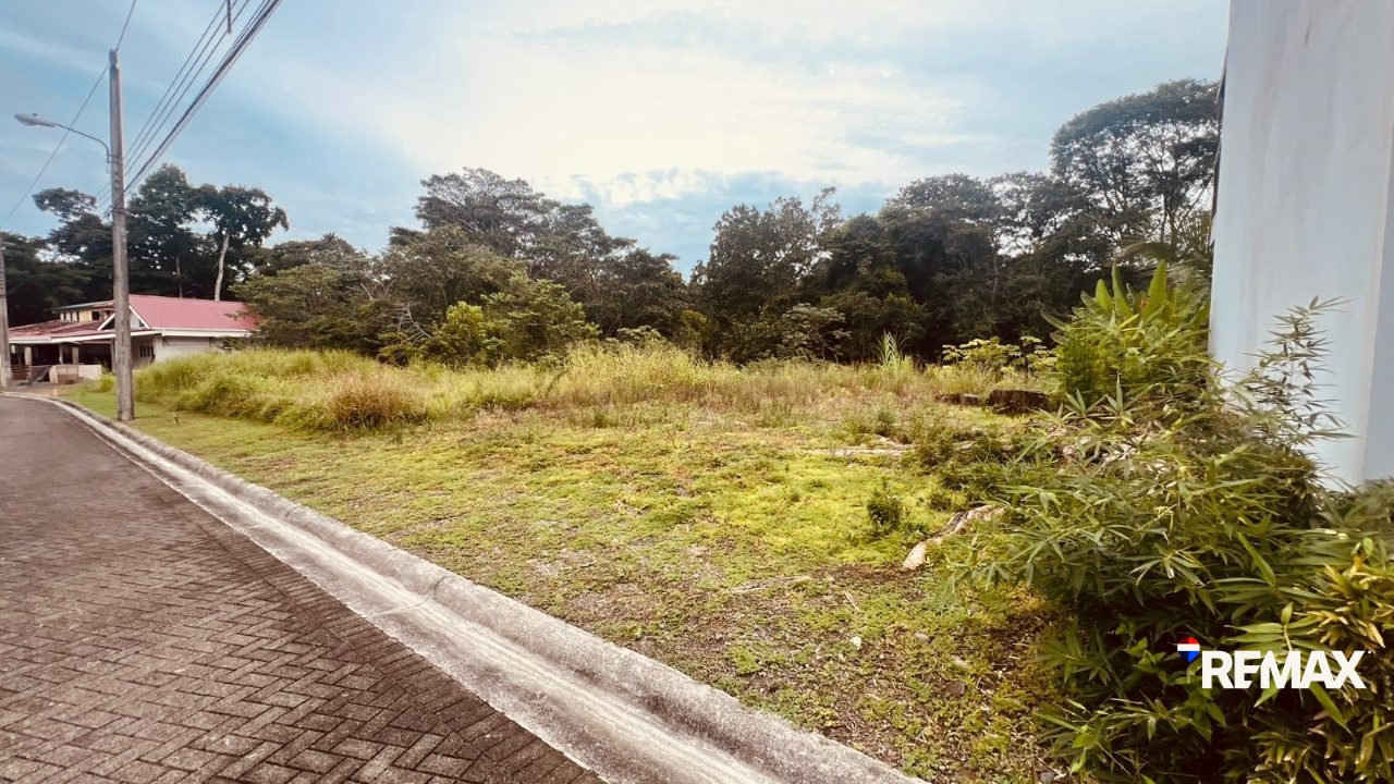 Gated building lots
