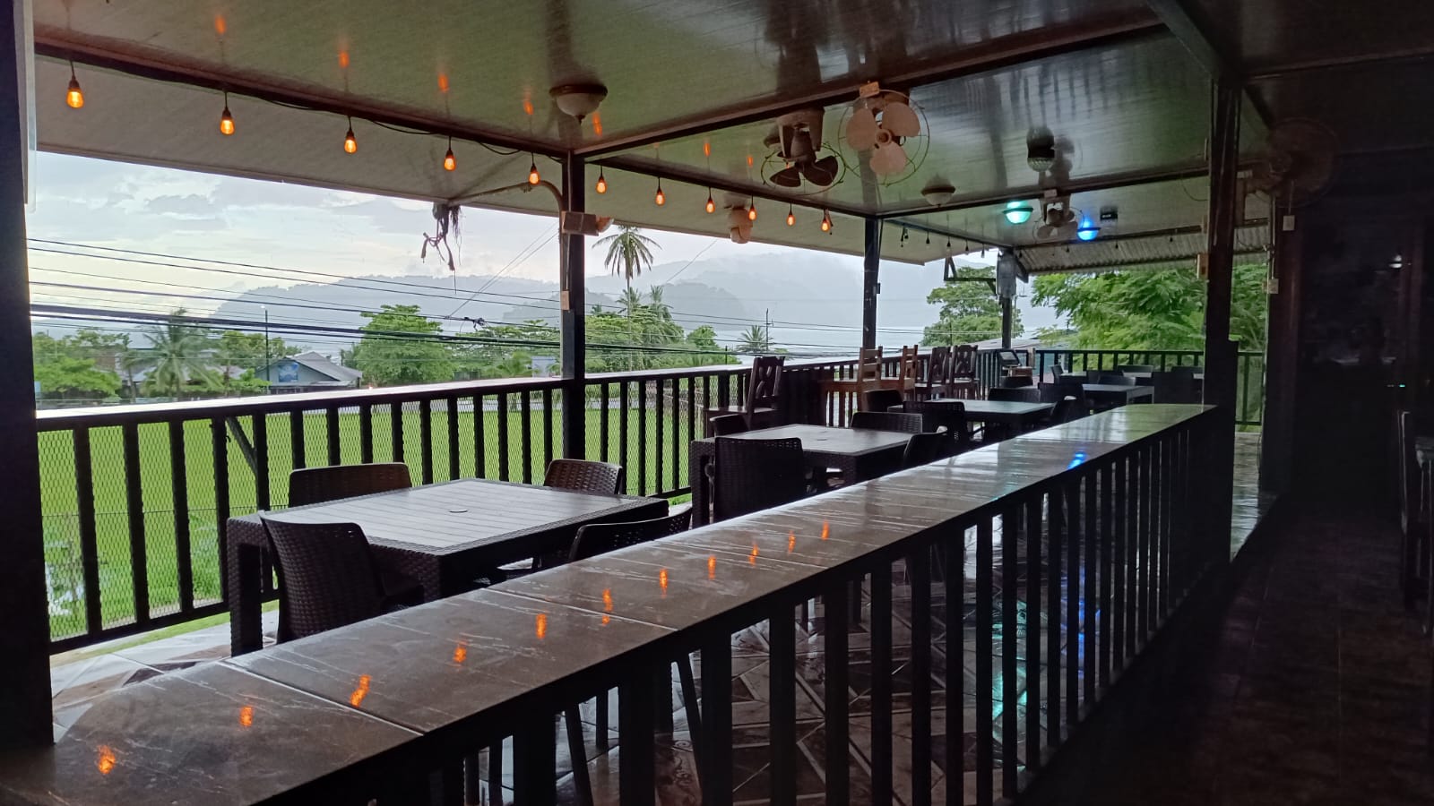 Ocean view hotel for sale in Golfito with pool and restaurant
