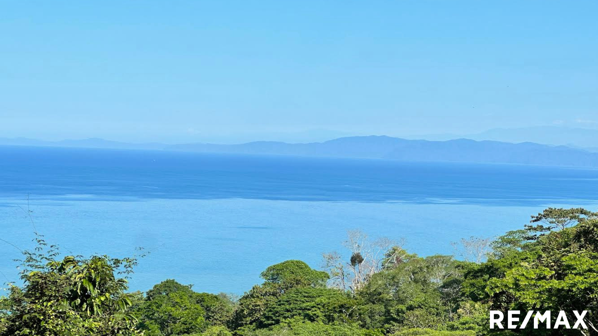 1 Hectare (2.5 Acre) Ocean View Lot Directly above Pavones